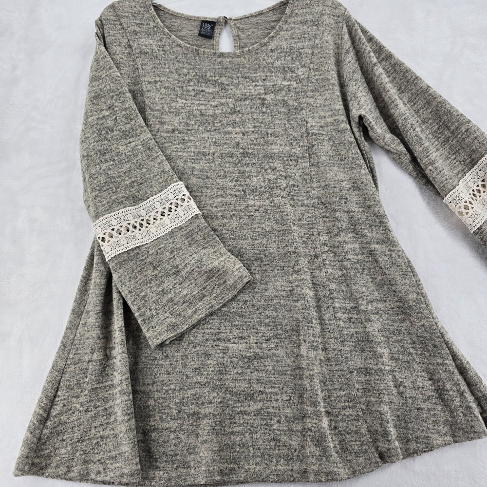 Lildy Tunic Womens L-XL Tunic Gray Lace Sleeve Marled Knit Button Back‎ Keyhole